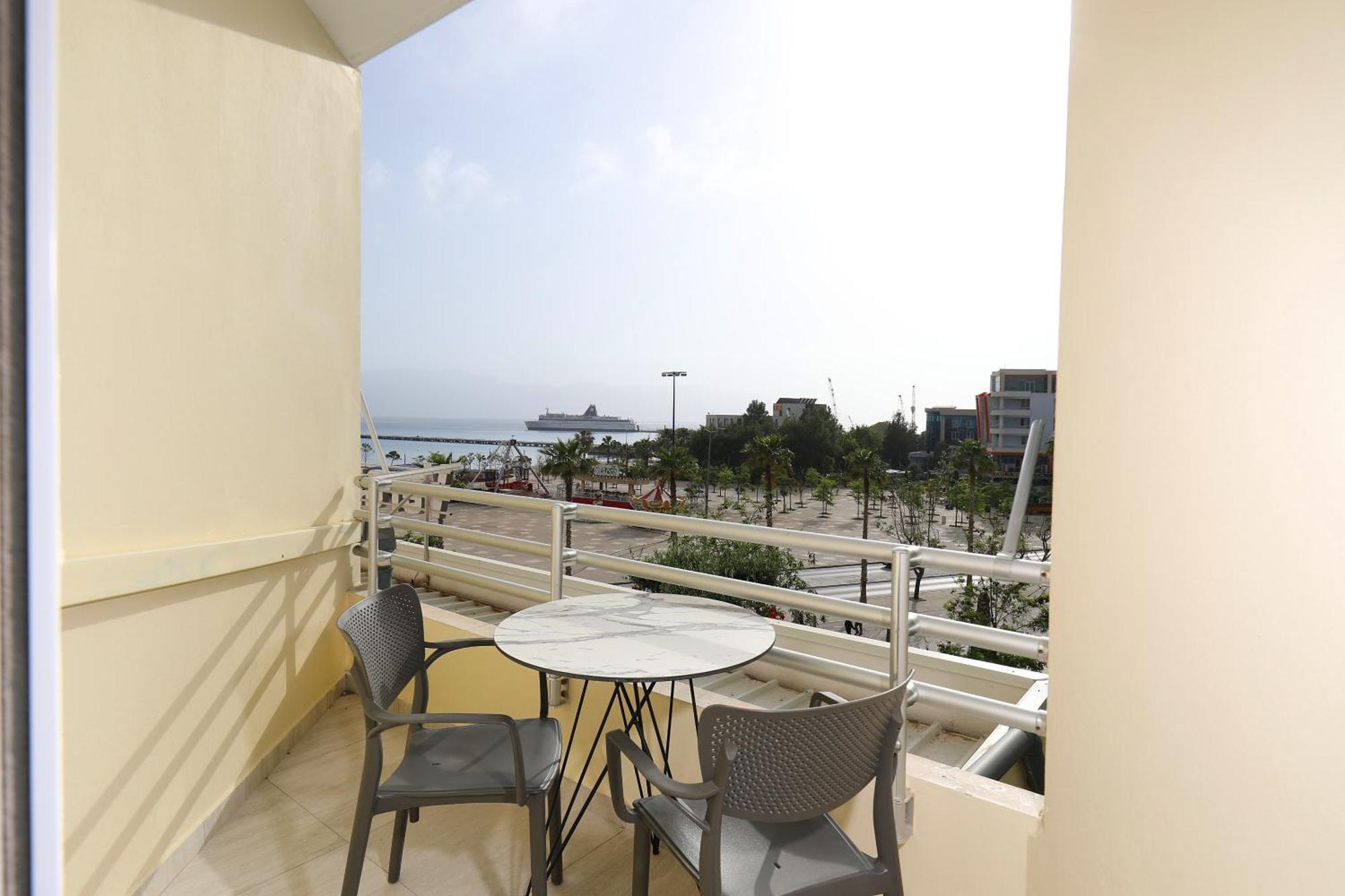 Veranda Boutique Hotel Vlore Exterior photo